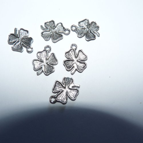20 breloques trèfle à 4 feuilles argenté pour créer un bijou saint patrick pendentif porte-bonheur base pour résiner peindre