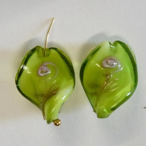 2 perles ondulées en verre vert pour pendentif fleuri charms pour créer des bijoux