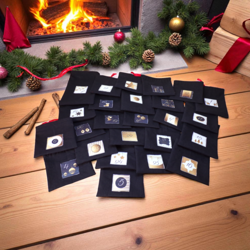 Calendrier de l'avent - 25 pochettes à suspendre noël pièce unique