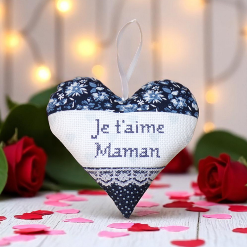 Coeur brodé main "je t'aime maman" ou "bonne fête maman", cadeau de fête des mères, pièce unique
