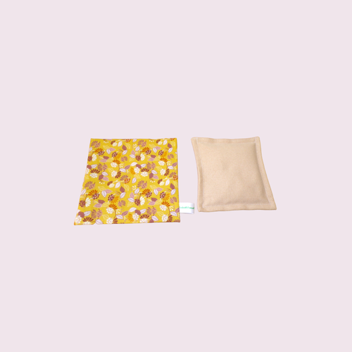 Bouillotte sèche aux graines de lin, déhoussable et lavable, modèle fleuri fond jaune
