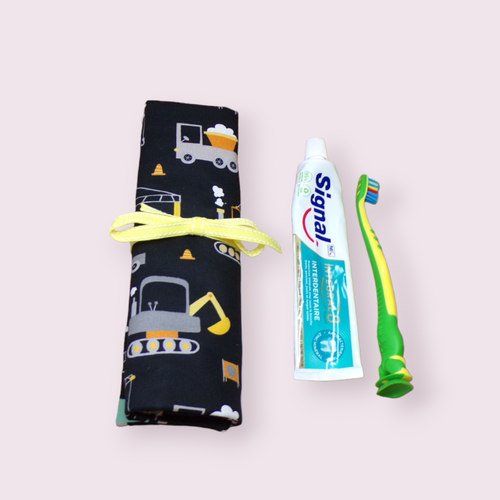 Etui, pochette pour brosse à dents et dentifrice pour garçon modèle engins de chantier