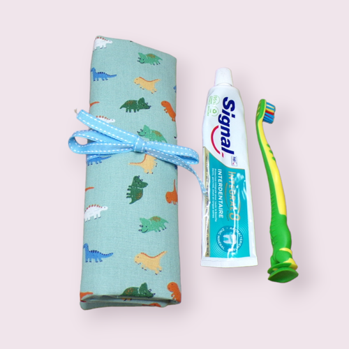 Etui, pochette pour brosse à dents et dentifrice pour garçon modèle dinosaures fond vert