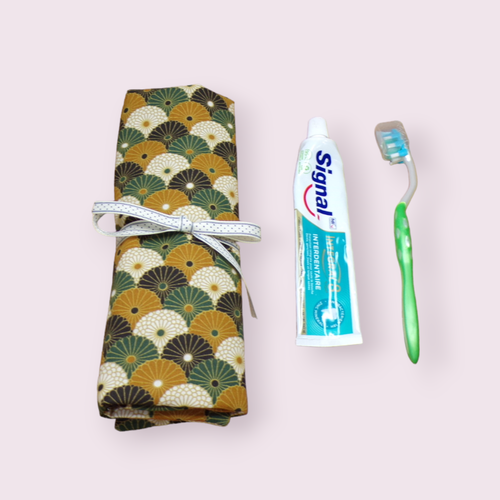 Etui pour brosse à dents manuelle ou électrique dentifrice et poche petite serviette motif rosaces fond ocre