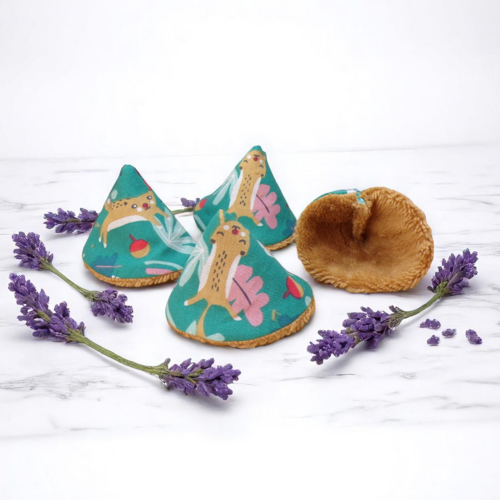 Lot de 4 cônes anti pipi, pare pipi, change bébé modèle au choix