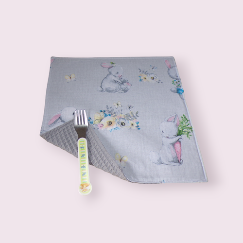 Serviette de table pour enfant doublée nid d'abeille modèle lapins