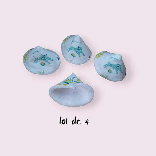 Lot de 4 cônes anti pipi, pare pipi, change bébé motif léopards verts fond blanc