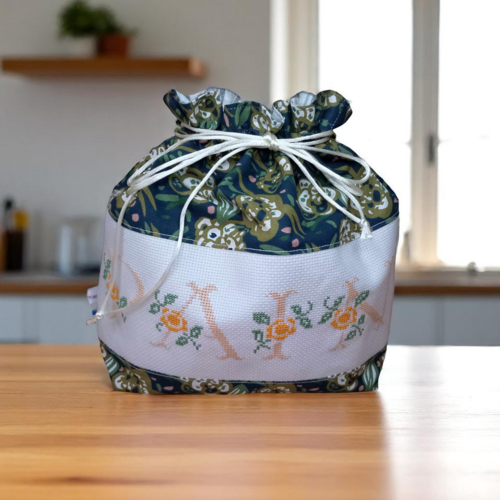 Sac à pain brodé main, modèle unique, intérieur coton bio modèle elodie