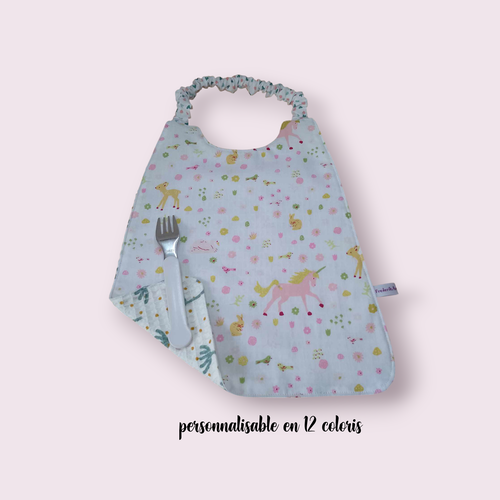 Serviette de cantine élastique enfant, bavoir maternelle, serviette personnalisable, modèles licornes rose et doré fond blanc