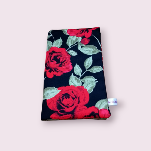 Pochette, étui à ordonnances, carte vitale et carte mutuelle modèle roses rouges