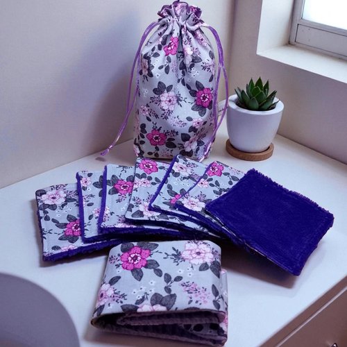 Kit beauté éco-responsable composé de 7 lingettes lavables, d’un bandeau de soin et d’un pochon de rangement en coton , modèle au ch