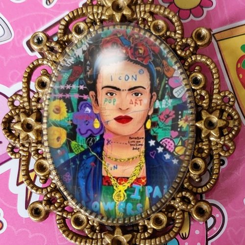 Broche frida kahlo rockabilly pin up magie feminisme