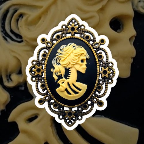 Broche camée skull gothique halloween tete de mort