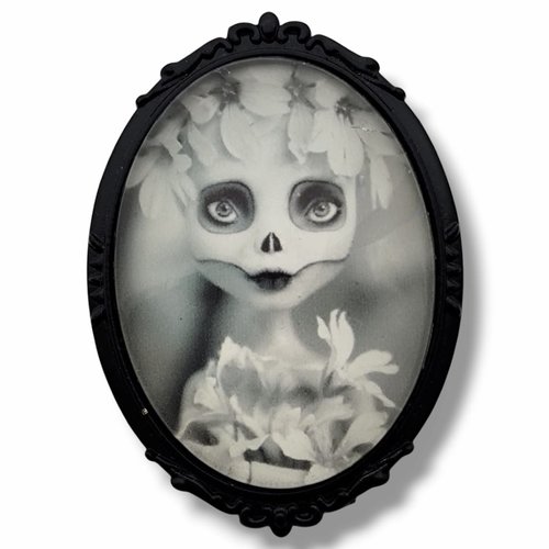 Broche halloween poupée blythe skull gothique penny dreadful