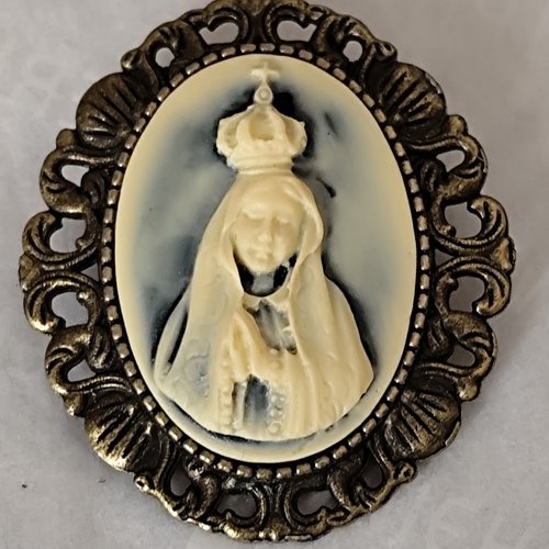 Broche catholique camee vierge marie gothique guadalupe
