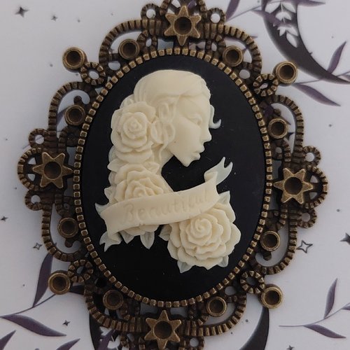 Broche camée miss skull halloween tête de mort gothique