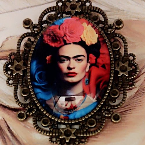 Broche camée frida kahlo rockabilly pin up