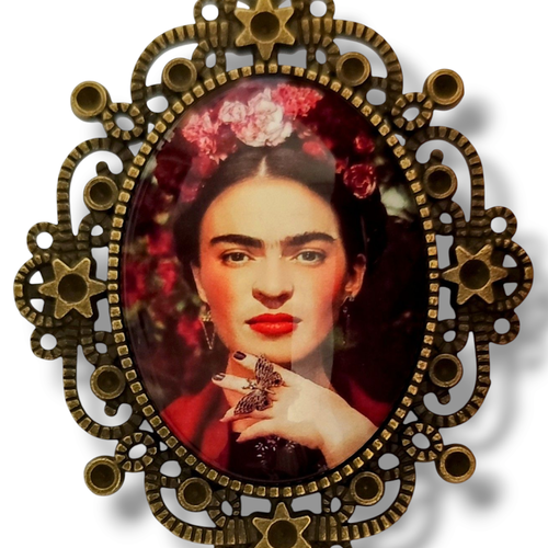 Broche camée frida kahlo retro vintage. hommage à la peintre mexicaine.