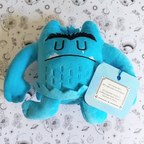 Peluche bleu émotions tristesse. jouet positif. cadeau amitié