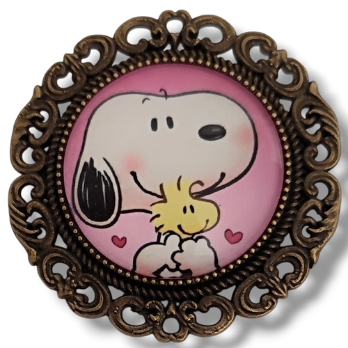 Broche ronde snoopy et woodstock. accessoire original.