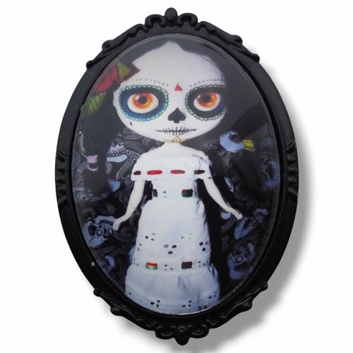 Broche gothique halloween poupée skull zombie witcher