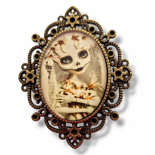 Broche camée poupée blythe gothique - accessoire halloween romantique.