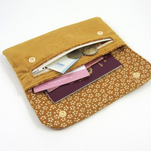 Pochette en velours écrasé