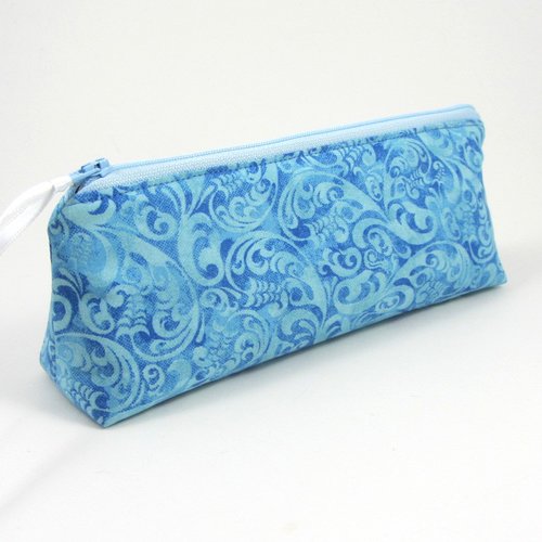 Trousse triangle en coton batik bleu