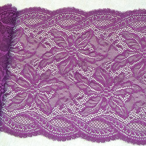 3 mètres coupon dentelles de  calais  veritable  chantilly blanche dentelles anciennes mauve violet