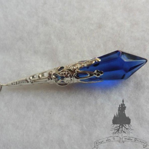 Sautoir pendule pointe cristal bleu, mariage elfique, gothique, magie wicca, game of, mariage païen, fée, sorcière