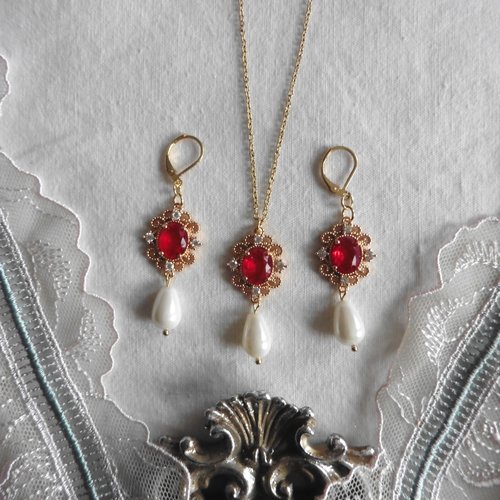 Parure renaissance boucles d'oreilles et collier cristal rouge or