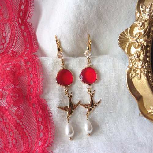 Cliodhna boucles d'oreilles oiseau or cristal rouge & perle goutte