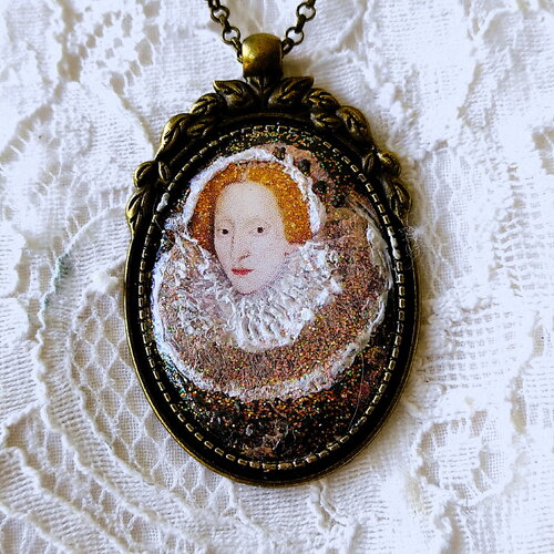 Collier élisabeth 1ère d'angleterre surnommée la reine vierge, fille d'anne boleyn et d'henri viii, cadeau royauté dynastie des tudor