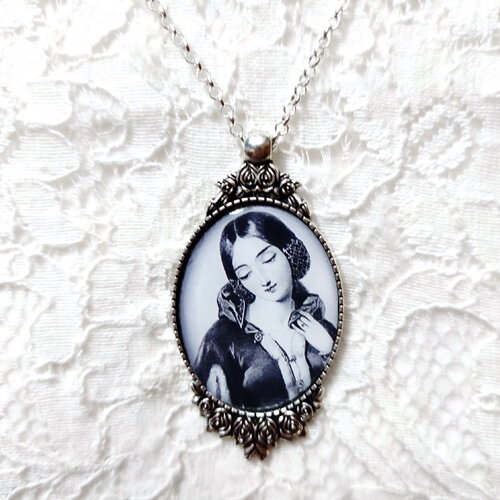 Collier aliénor d'aquitaine reine de france et d'angleterre, les amours d'une reine au moyen âge
