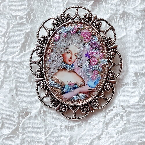 Broche marie antoinette et l'oiseau bleu à versailles, idée de cadeau femme