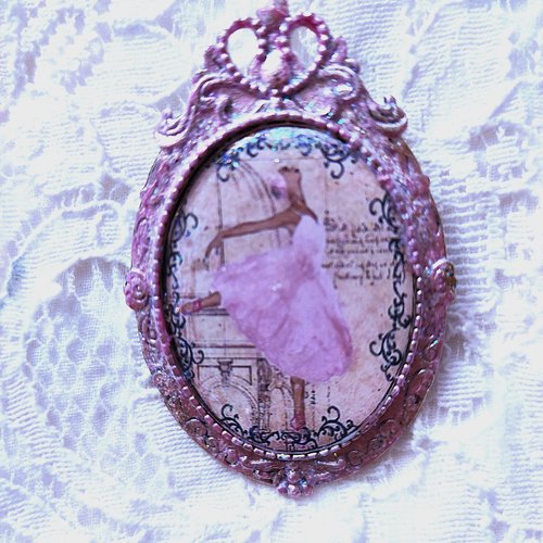 Broche la danseuse étoile du lac des cygnes dans les coulisses de l'opéra de paris, idée de cadeau shabby chic de noël
