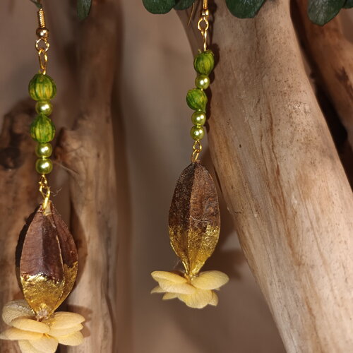 Boucles d'oreilles pendantes " murmure floral ".