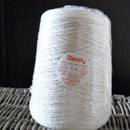 Cone de coton à crocheter - 400 gr - couleur écru - métric 2 - 2.5 -neuf