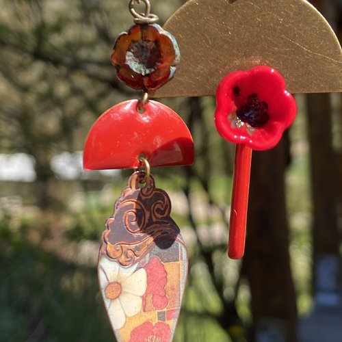 Boucles asymétriques la belle fleur