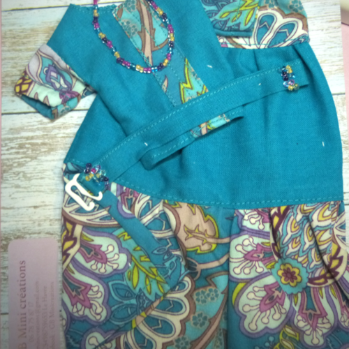 Jupe à volants - haut et collier modèle unique