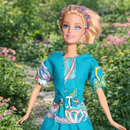Jupe à volants - haut et collier pour poupée barbie modèle unique
