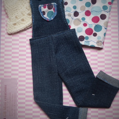 Pantalon salopette - haut et chapeau modèle unique