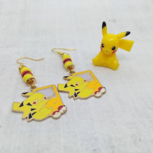 Boucles d'oreilles geek attrapez les tous ! pikachu et son gameboy pokemon