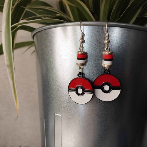 Boucles d'oreilles geek attrapez les tous ! pokeball pokemon