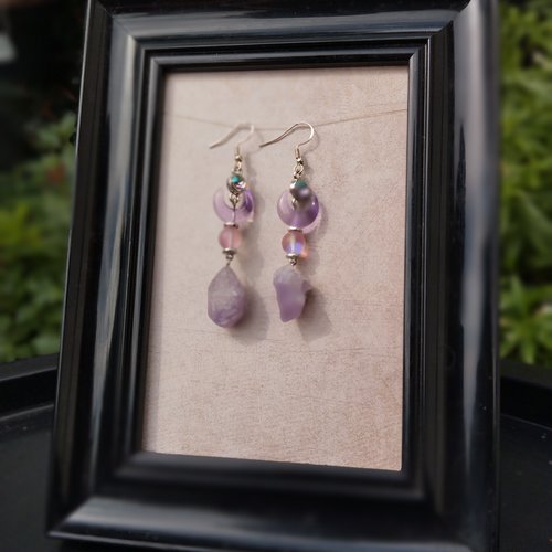 Boucles d’oreilles « fragments de lune améthyste »