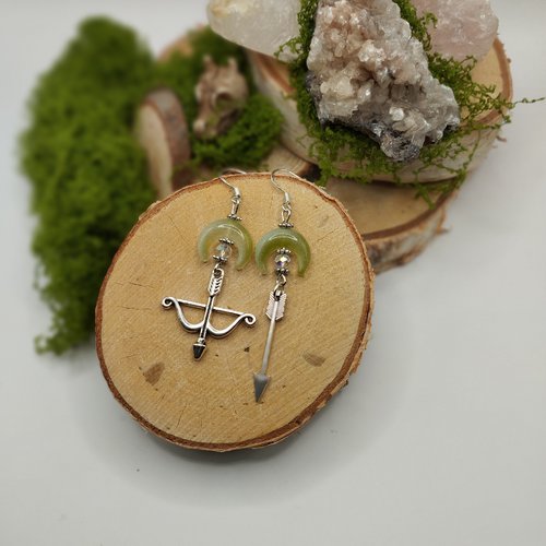 Boucles d’oreilles "tir sylvestre" – croissant vert & archerie elfique