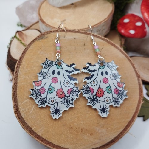 Boucles d’oreilles fantômes fleuris – pastel & gothique