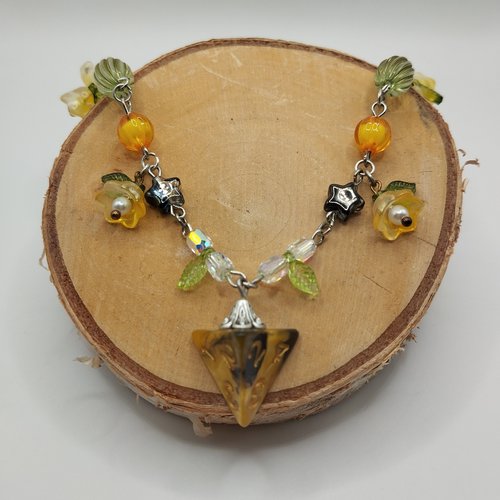 Collier émeraude mystique – d20 & perles magiques
