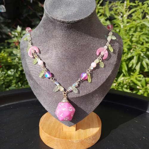 Collier d20 rose des rêves sylvestres