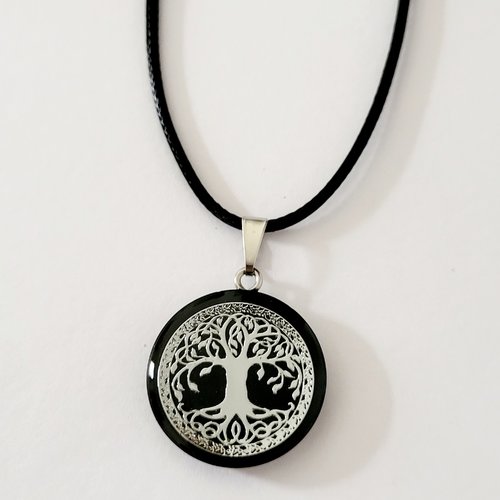Pendentif artisanal à base de shungite - recto-verso arbre de vie argentée sur fond noir & arbre de vie